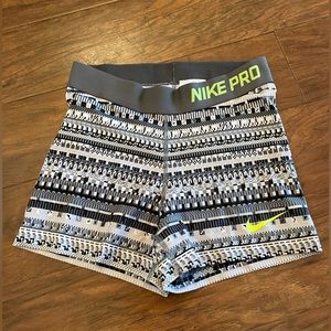 Women’s Nike Pro Shorts Size Small
